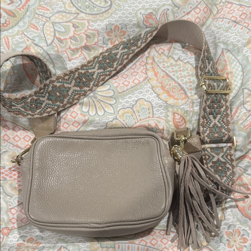 Stylish Tan Crossbody Bag with Patterned Strap